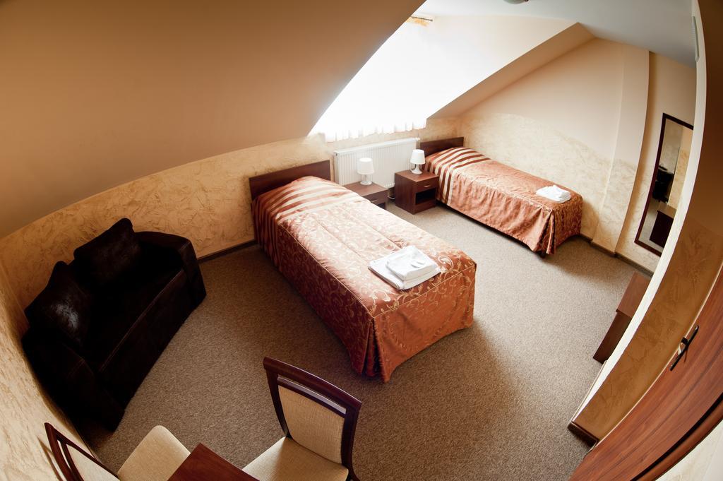 Hotel & Restauracja Okraglak Chęciny Zimmer foto